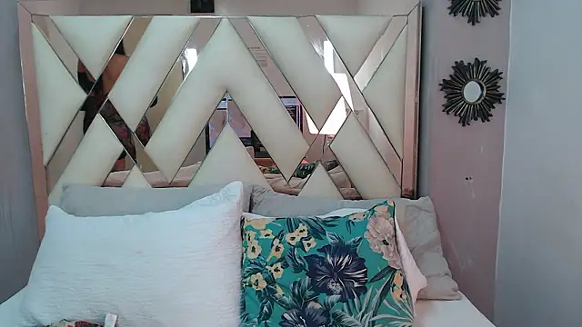 nora_temptress's cam snapshot