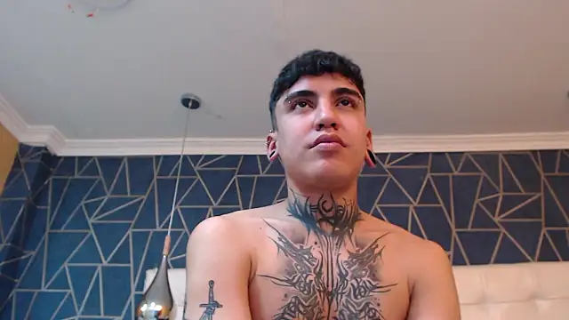 MarkOlsenn live sex cam