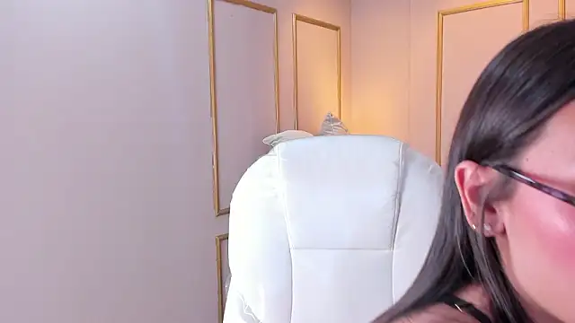 NahimiThompson's cam snapshot