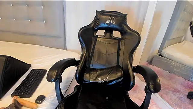 nymphomanya's cam snapshot