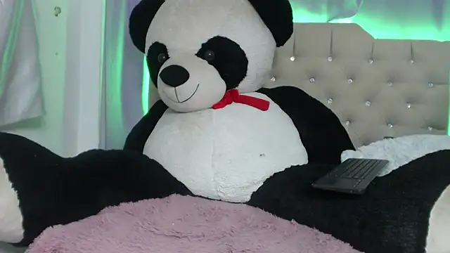 eimyy_rouse's cam snapshot