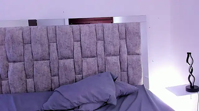 LunaQueen16's cam snapshot