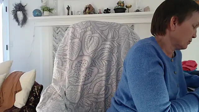 AuroraWillows's cam snapshot