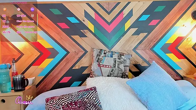 NaiirobiSwan's cam snapshot