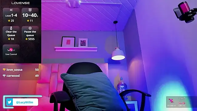 Lucy_Williiams's cam snapshot