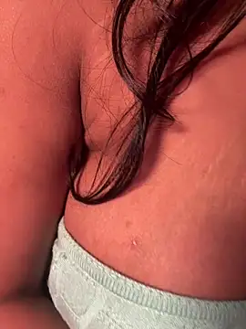 Lucky_Flora's cam snapshot