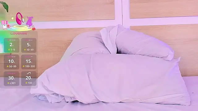 _nickypurple_'s cam snapshot