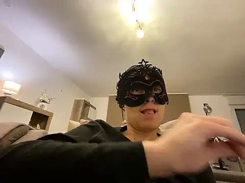 Marilou1983 live sex cam