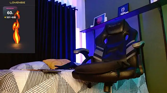 castle_87's cam snapshot