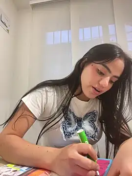 ariel_jonees's cam snapshot