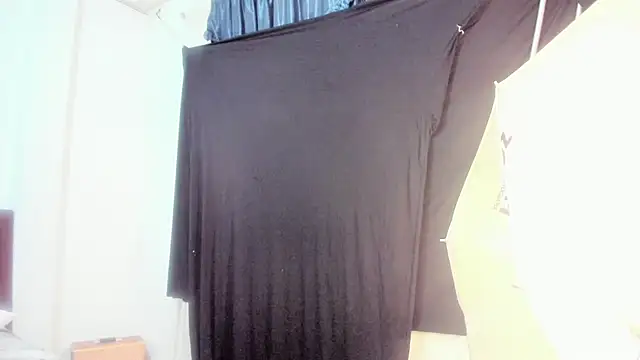 latinaStepmom's cam snapshot