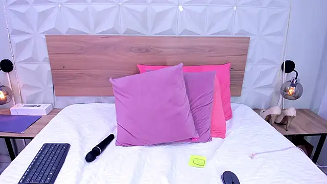 Stacey_white_'s cam snapshot