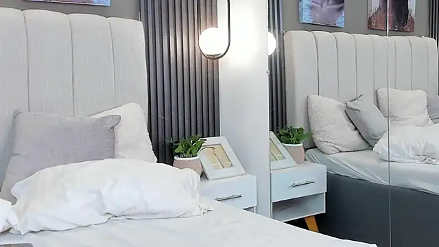 GiannaColling1's cam snapshot