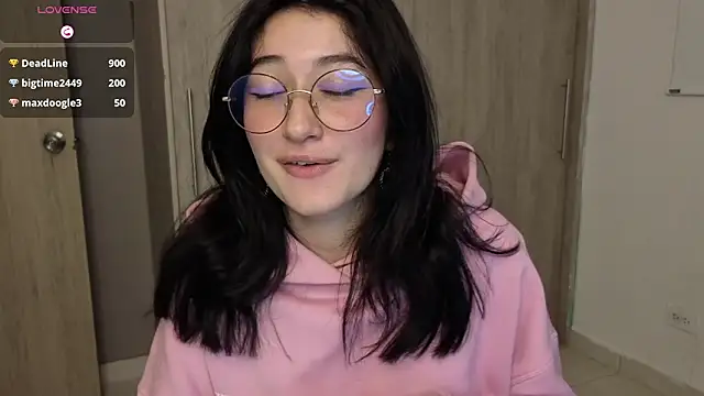 AlessandraLB's cam snapshot