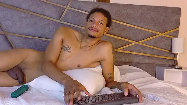 Nick_and_amber's cam snapshot