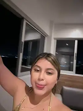 lunablossom_ live sex cam