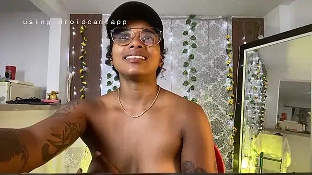 kelly_thomson's cam snapshot