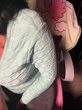 Lucky_Flora's cam snapshot