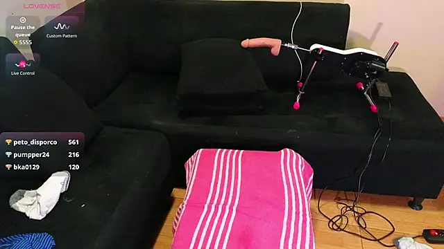 hairyncuteass live sex cam