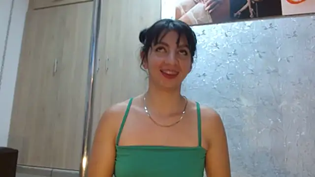 PaulinaRubio_'s cam snapshot