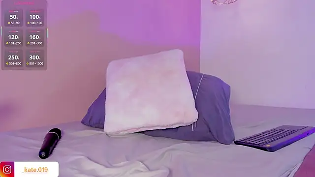 Kate_bale's cam snapshot