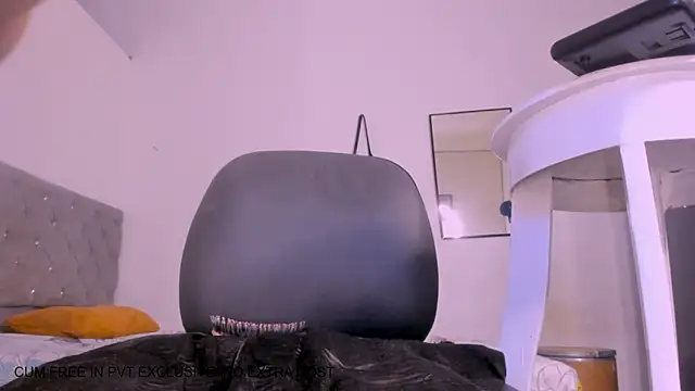 AnthonellaBrowm live sex cam