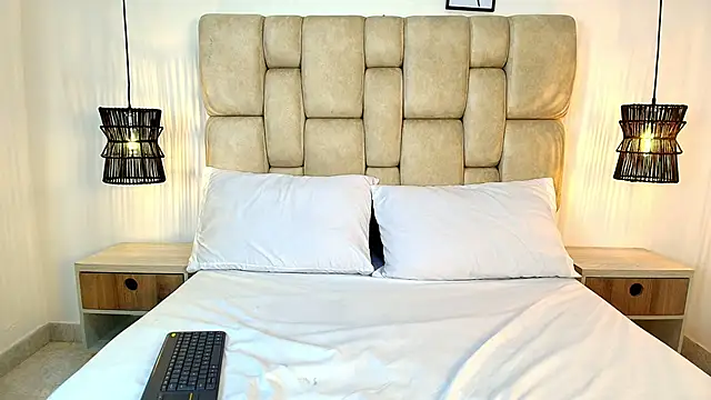 AdharaSmithh's cam snapshot