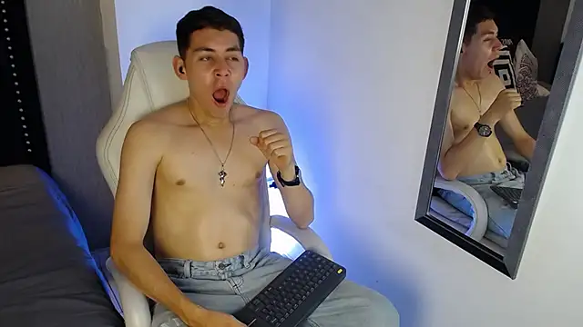 LoganFoster_'s cam snapshot