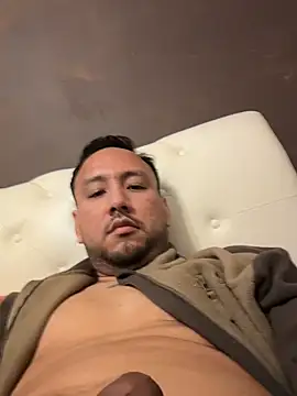 latinocalientehot's cam snapshot