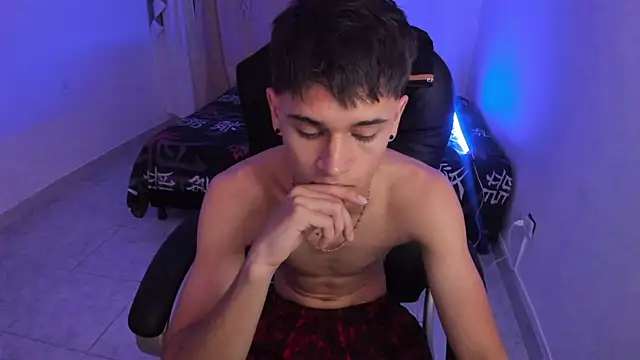 Aron_Boyy's cam snapshot