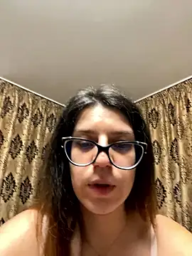 NadiraNoor live sex cam