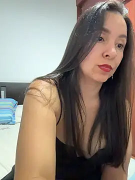 emely_sexx20's cam snapshot