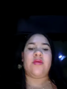 Kendra-daring live sex cam