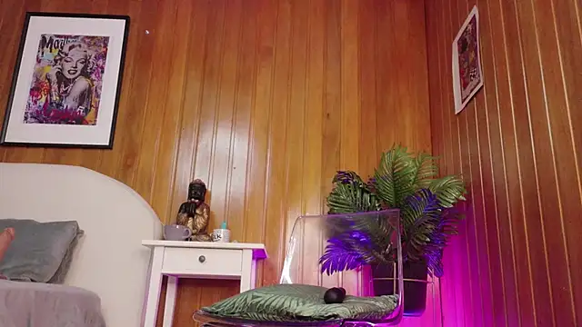 Zafiro_Gem_'s cam snapshot