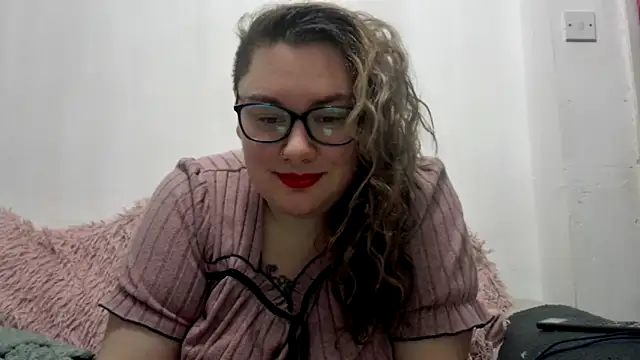 Bustycurves's cam snapshot