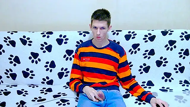 Lester_Broo live sex cam