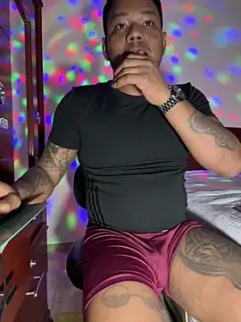 Saipuer31 live sex cam