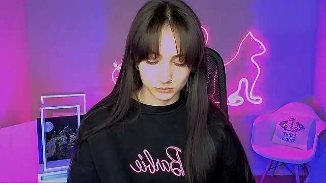 olivianorton's cam snapshot