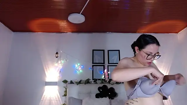 Megan_05_'s cam snapshot