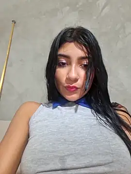 Sweed-virgin-pussy live sex cam