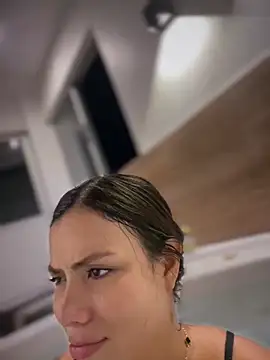 Luxee-'s cam snapshot