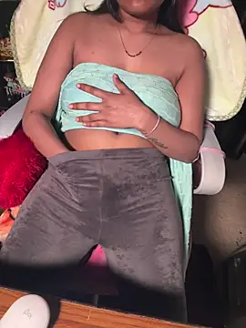 Lucky_Flora's cam snapshot