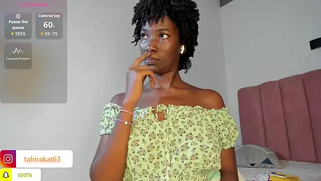 Tahira_21_'s cam snapshot