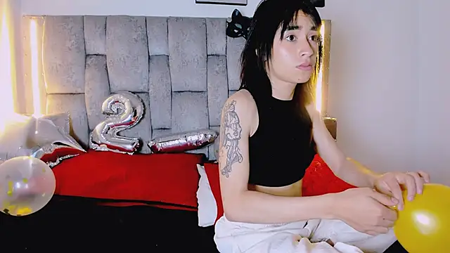 Alahia_rosee's cam snapshot