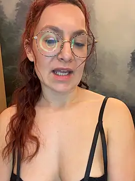 ladoucedu34's cam snapshot