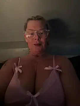 Petite_BlondeX's cam snapshot