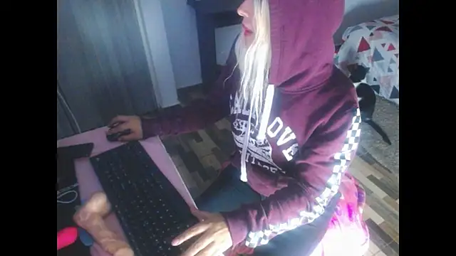 mystica_25's cam snapshot