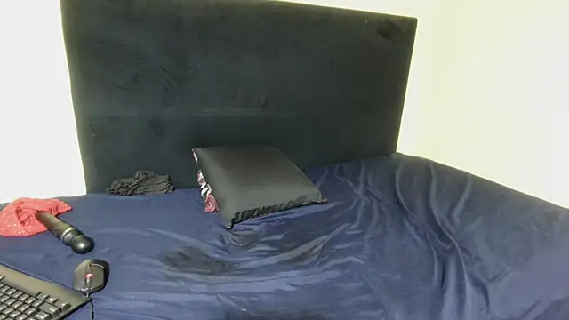 SweetTitties21's cam snapshot