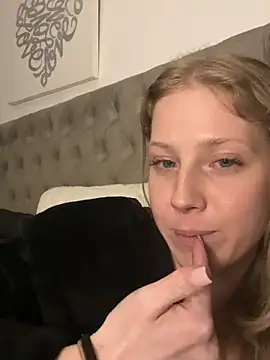 RosieLovexoxx's cam snapshot