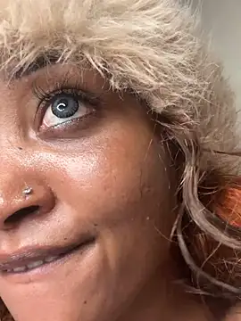 Ruthlessvee's cam snapshot